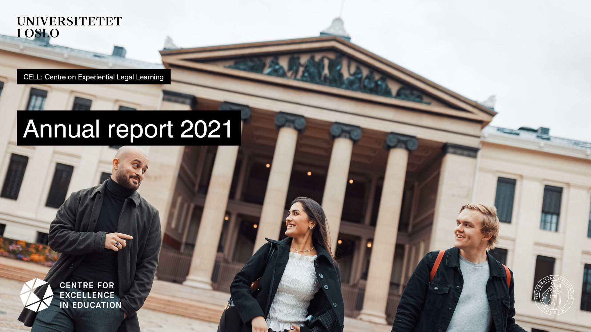 Three students in front of the University of Oslo with the text "Annual report 2021" over