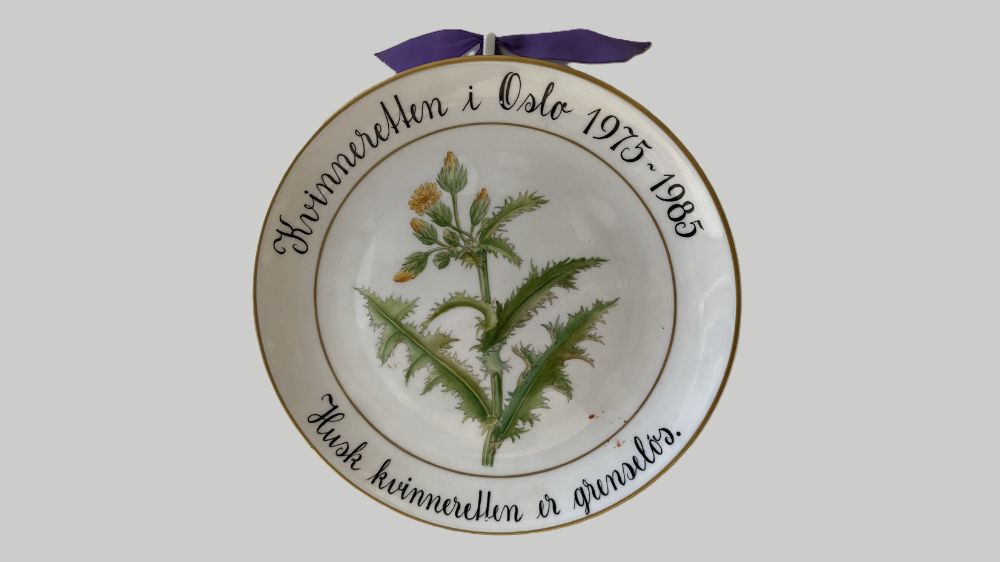 Bildet kan inneholde: servise.