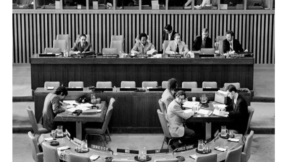 Photo of the UN General Assembly debating the draft articles on succession of States in respect of treatiesThe UN General Assembly debating the draft articles on succession of States in respect of treaties