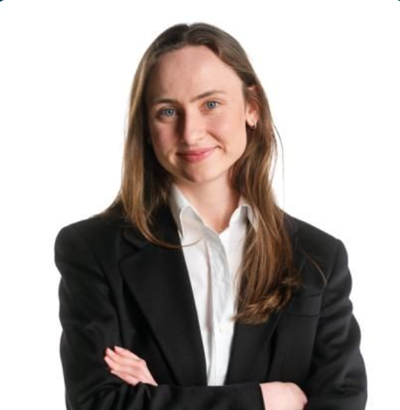 Bildet kan inneholde: snipp, formelt antrekk, blazer, ansiktsuttrykk, lykke.
