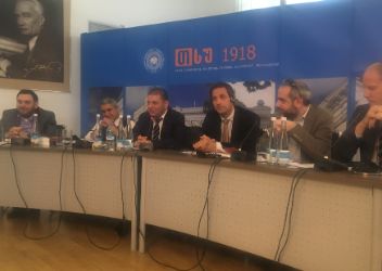 Panel fra seminar arrangert av Georgian-Norwegian Rule of Law